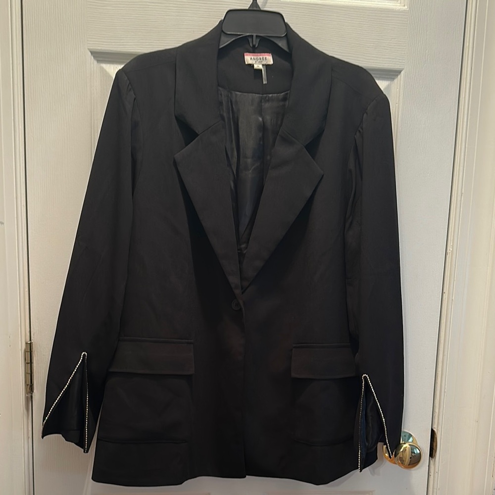 Tahari Black and Silver Blazer with Modern Zipper Details